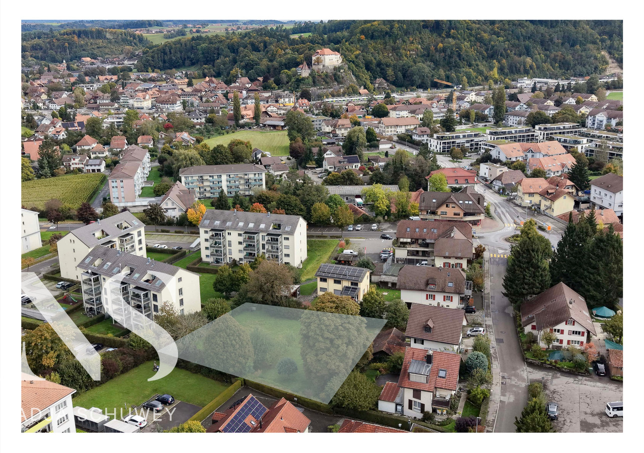 5.5 Zimmer Haushälfte in Bösingen - Bild 1