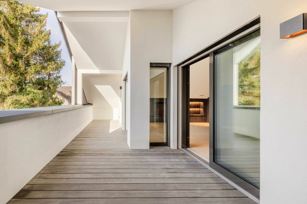 Erstbezug Neubau: Design, Licht & Komfort - Exklusive 5.5 Zimmer-Dachattikawohnung im beliebten Horn - Bild 10