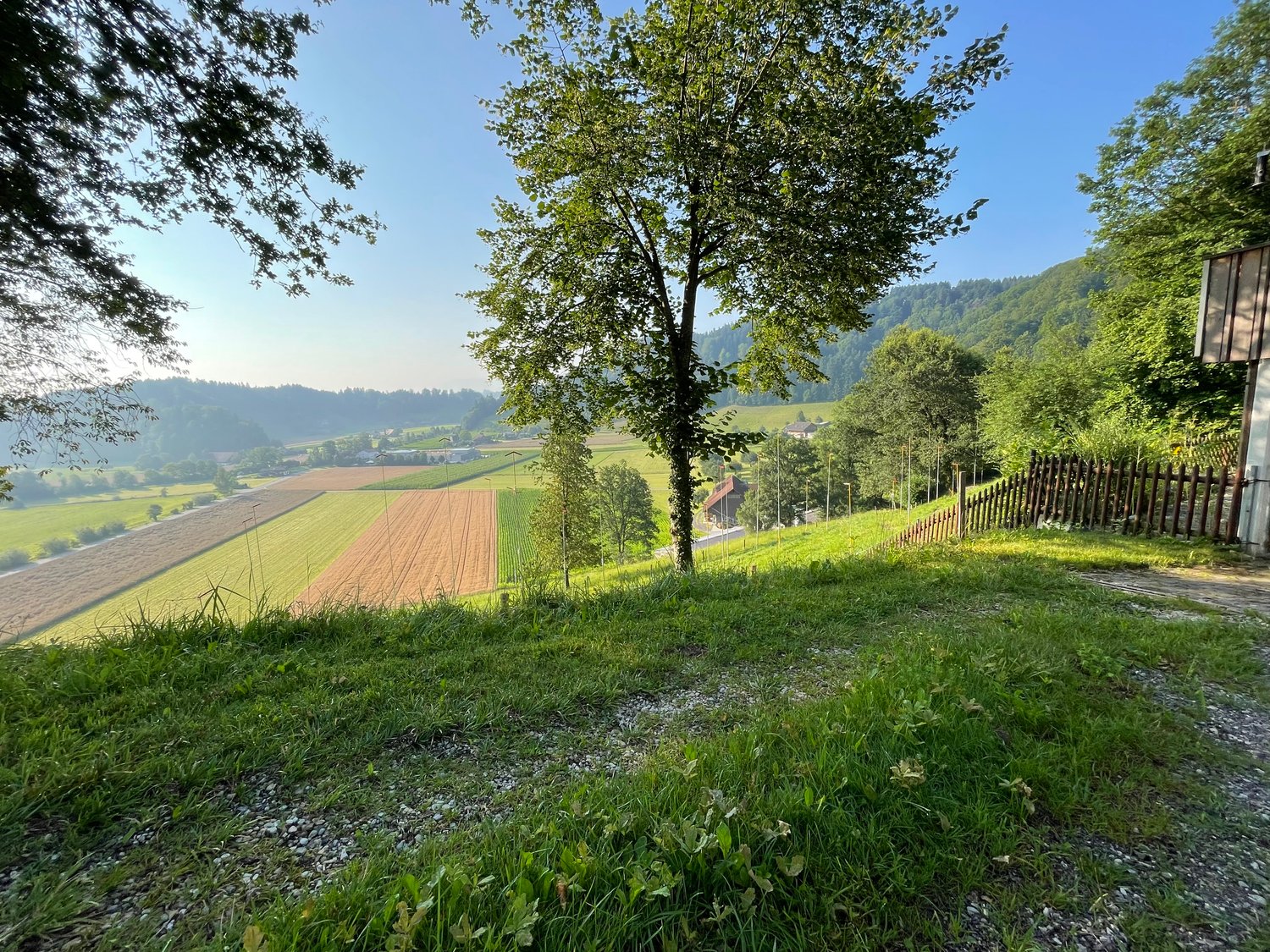 Traumhafte Wohnlage mit Einliegerwohnung | Baubewilligung vorhanden - Bild 3