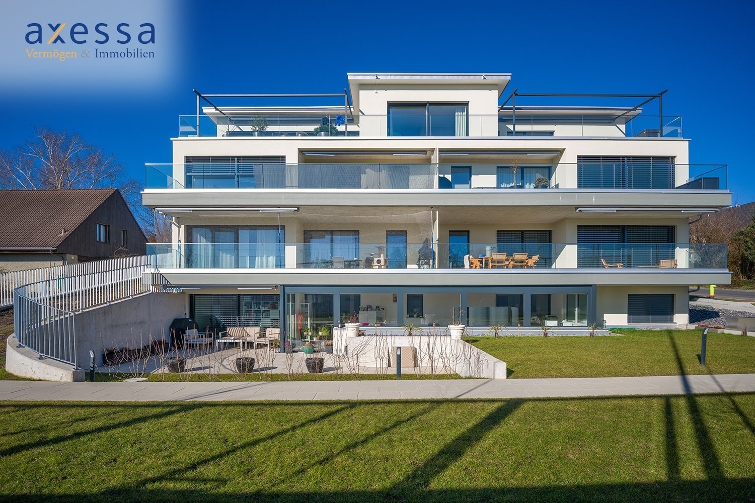 4 ½ Zimmer-Gartenwohnung mit Wintergarten und eigenem Gartenbereich - Bild 4