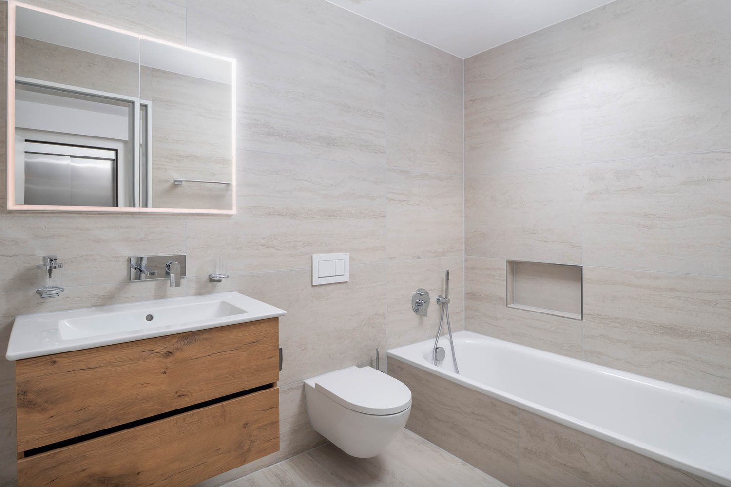 Exklusive und hochwertige 4.5-Zimmer-Terrassenwohnung - Ihr Traumdomizil in Uerikon - Bild 12