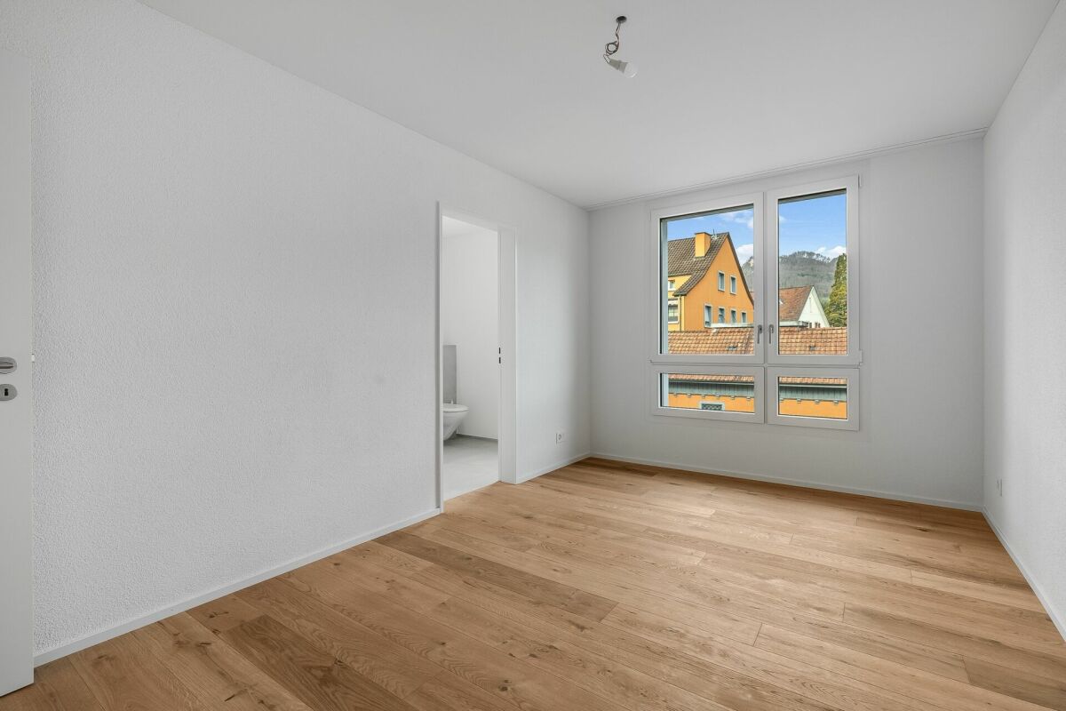 Erstvermietung - Attraktive 3 1/2-Zimmer-Wohnung mit Loggia und Einstellplatz im Zentrum von Sissach -  Bild 9