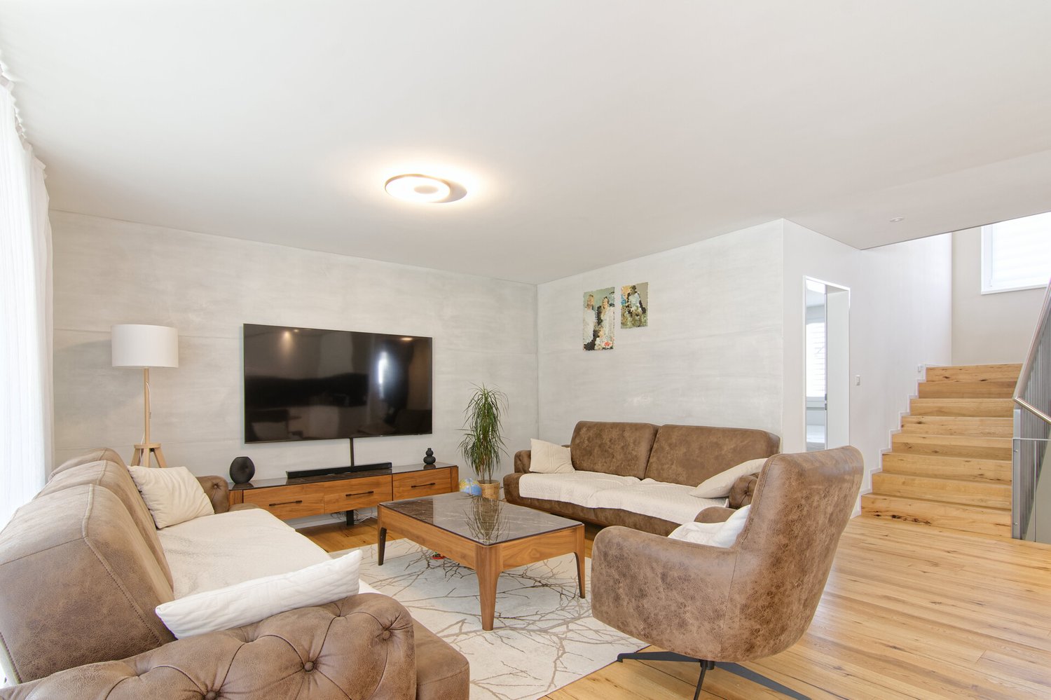 Neuwertiges 5.5-Zi.-Reihen EFH - IMM_8331_immo