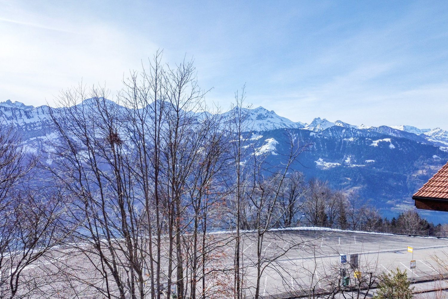 Neubau 6-Zimmer-Einfamilienhaus mit herrlichem Bergblick - Aussicht Richtung Südwesten