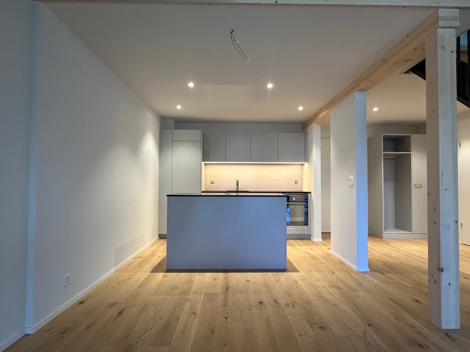 Charmante Wohnung mit Galerie – Erstvermietung nach Neubau im Zentrum von Thun -  Bild 3