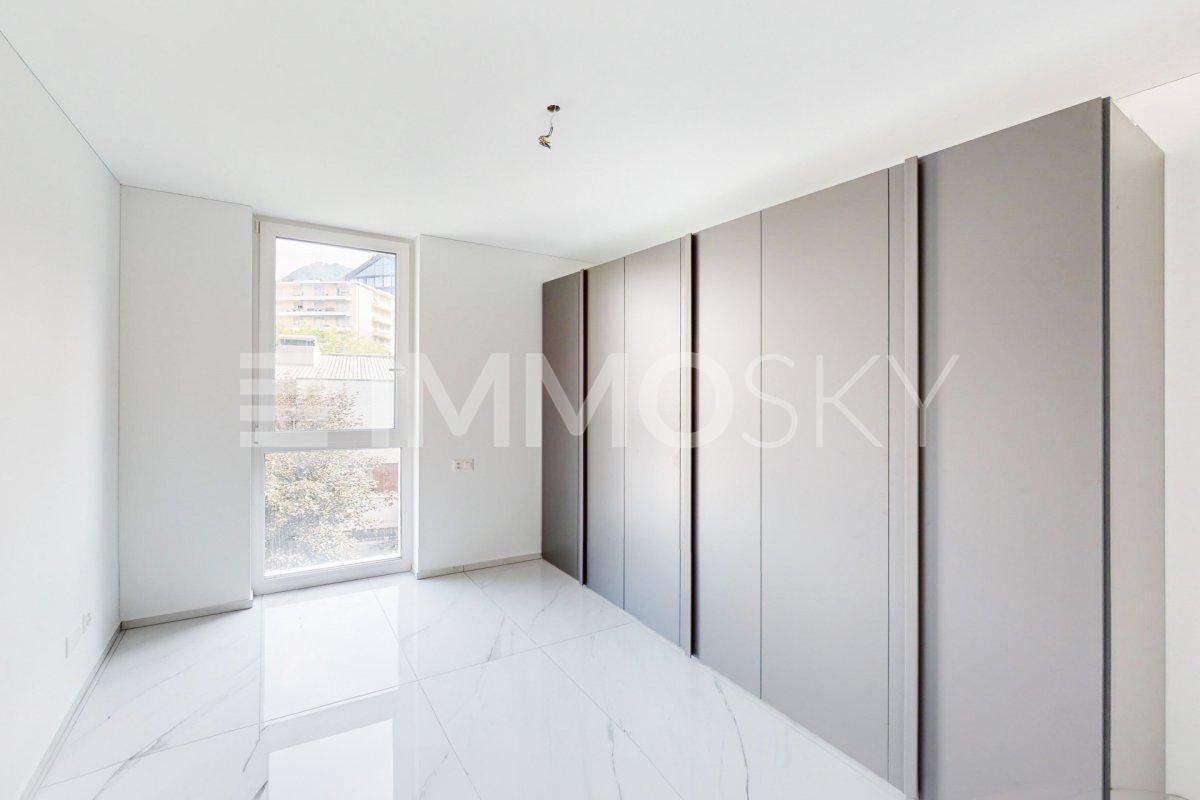 Attico con vista luminoso e confortevole in palazzina nuova - Camera matrimoniale