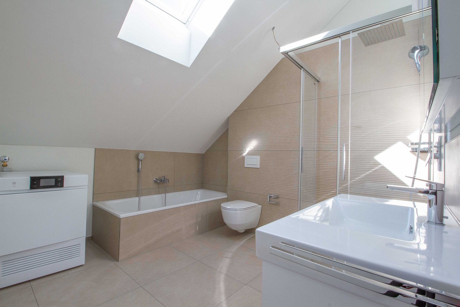 Über den Dächern von Kaltbrunn an zentraler Lage mit Aussicht in die Berge - Bild 7