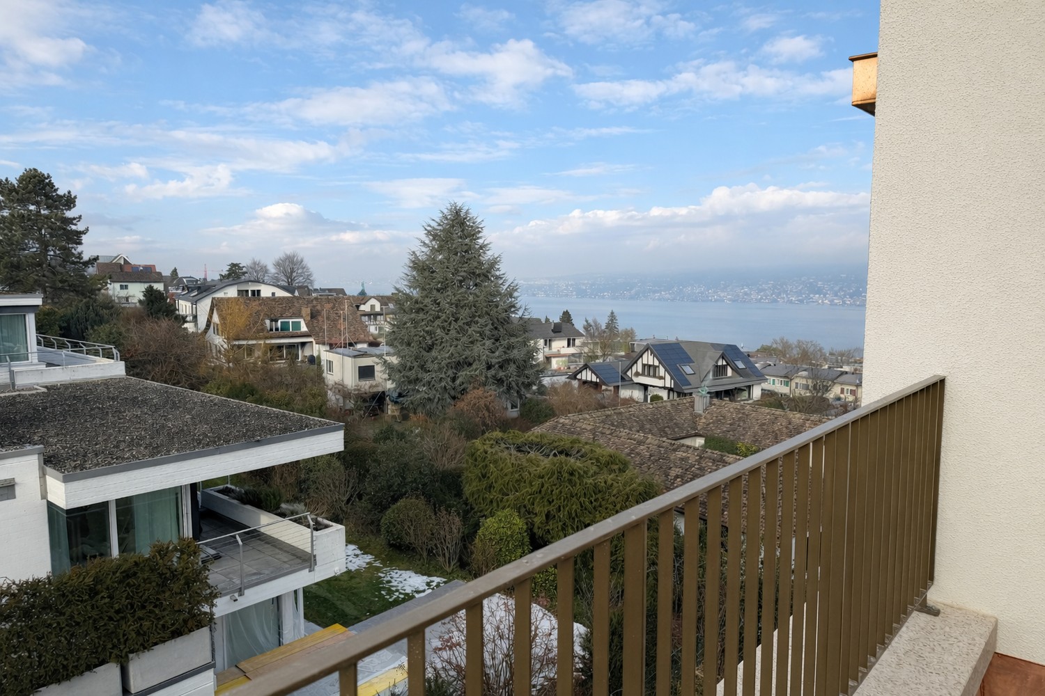 WEITBLICK. LEBENSQUALITÄT. HARMONIE - Ausblick Terrasse