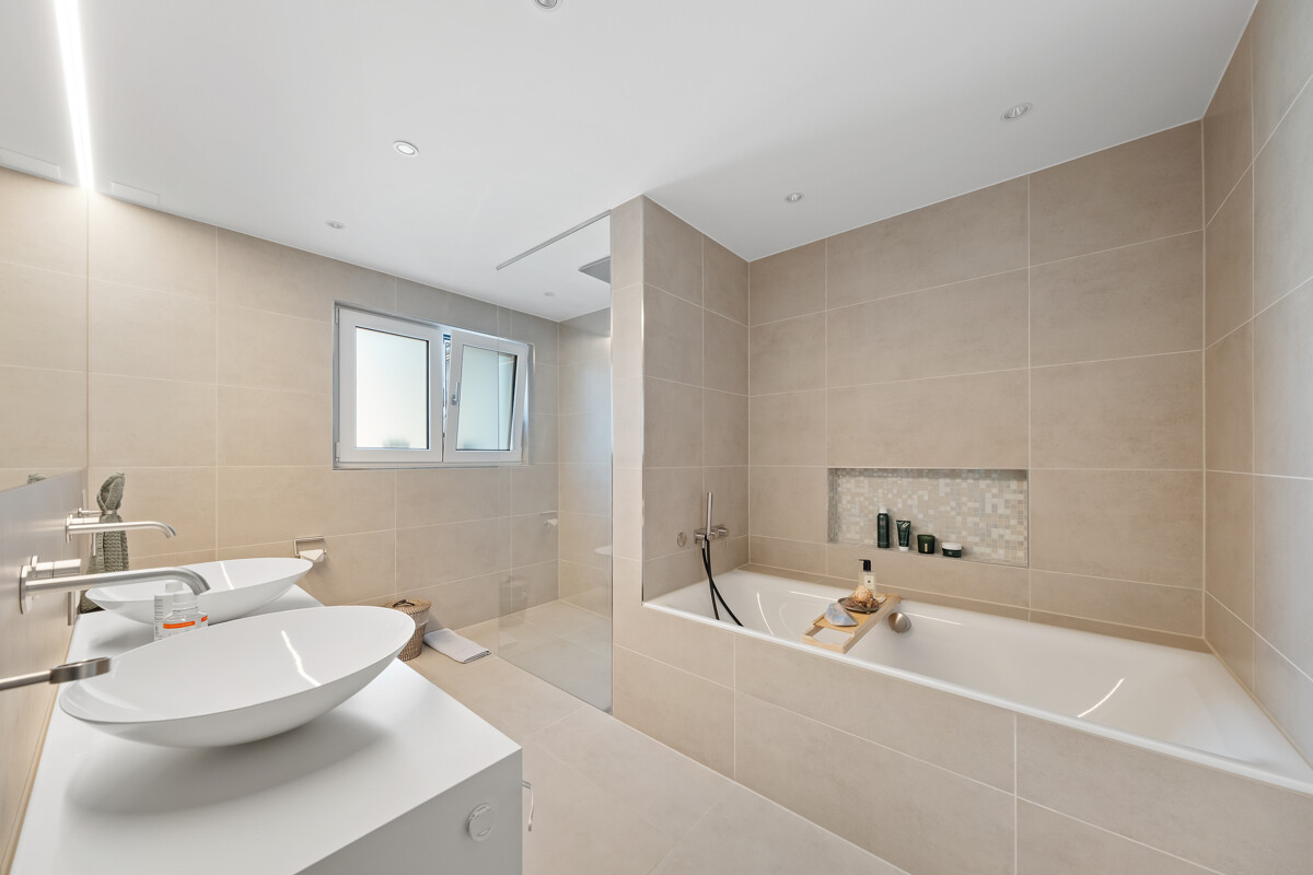 Freistehendes Wohnjuwel mit Gartenoase & modernem Komfort - CASALY_BERINGEN_CL-9