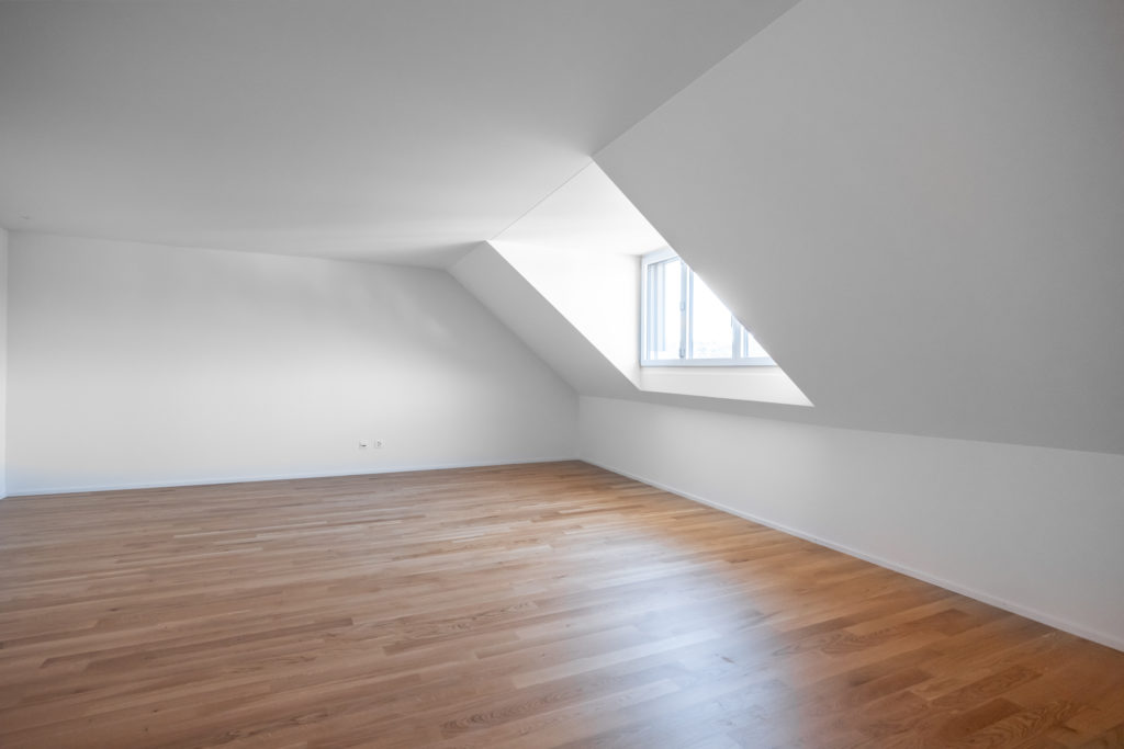 Dachwohnung mit Kniestock und Gaube