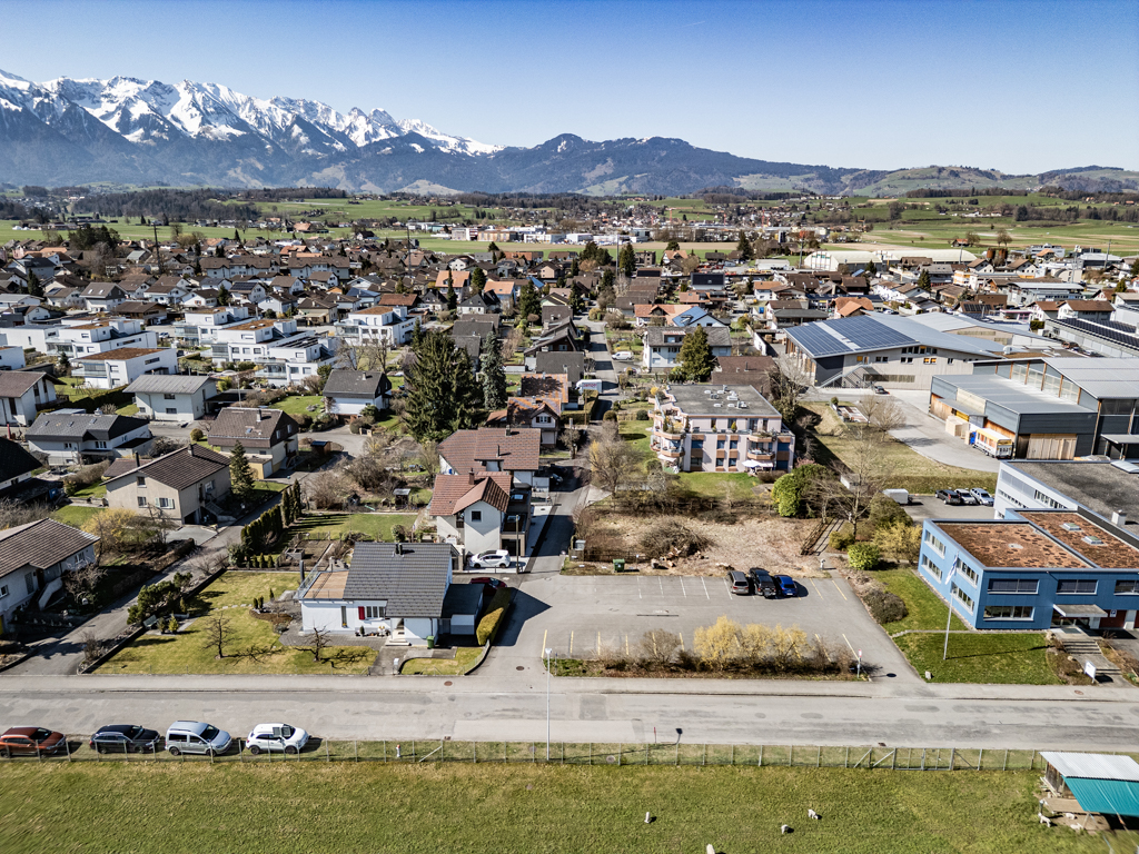 Neubau 4.5-Zimmer-Attikawohnung in Uetendorf - Bild 8