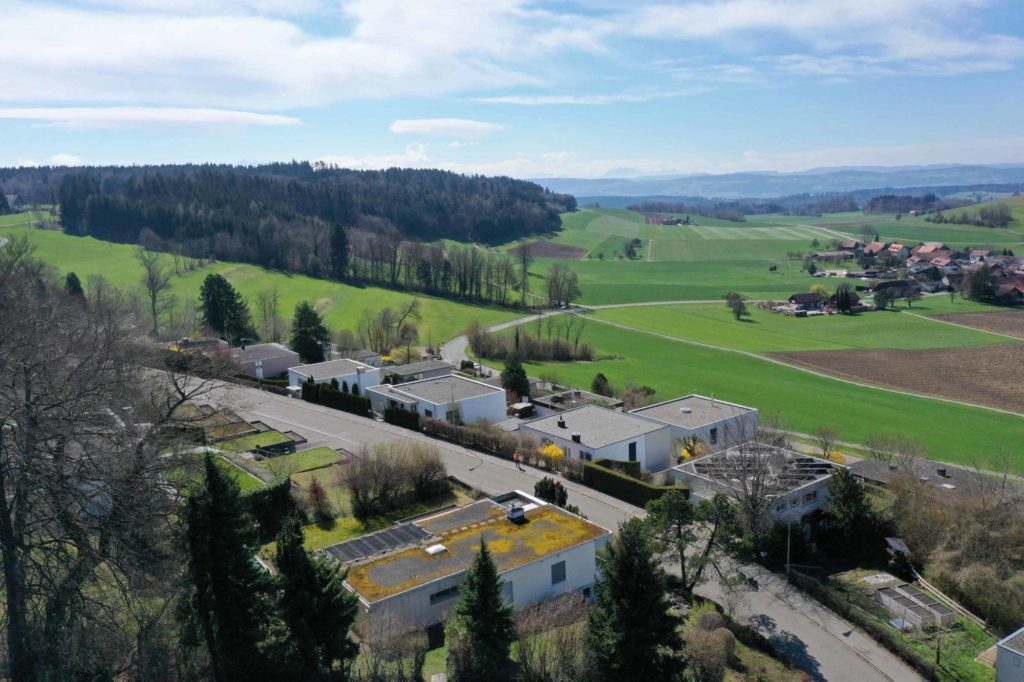 Exklusives Grundstück mit vielfältigem Potenzial - Ausblick von Leisibüel