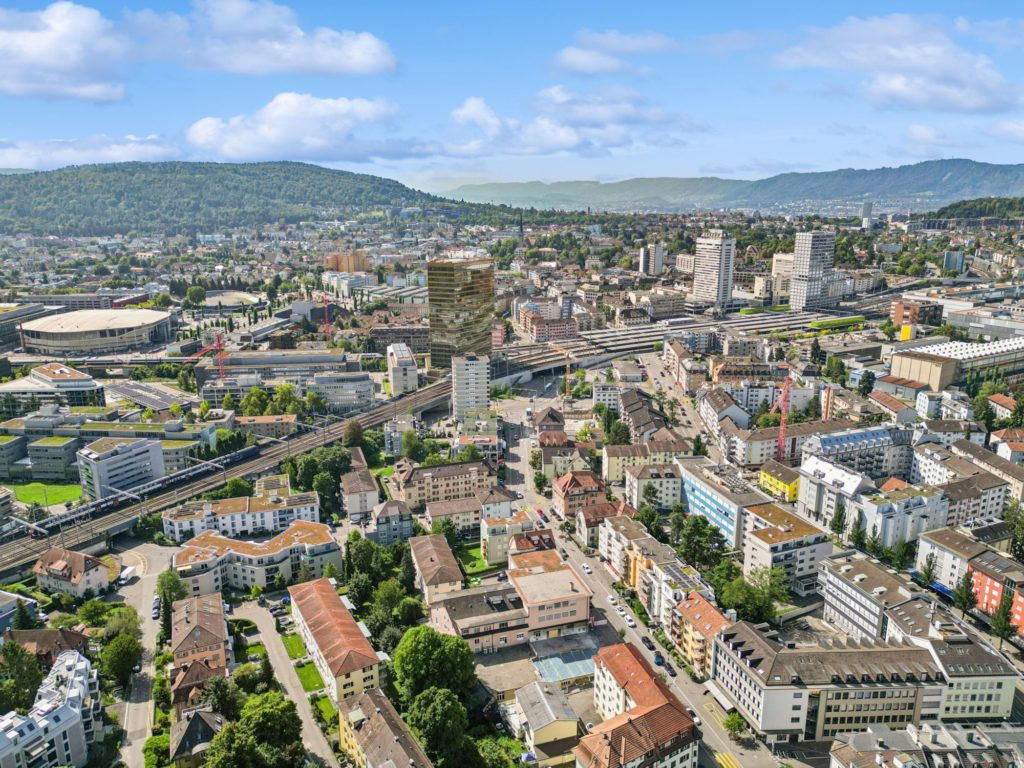 ERSTVERMIETUNG: 3.5-Zimmer Wohnung an bester Lage in Oerlikon - Bild 9