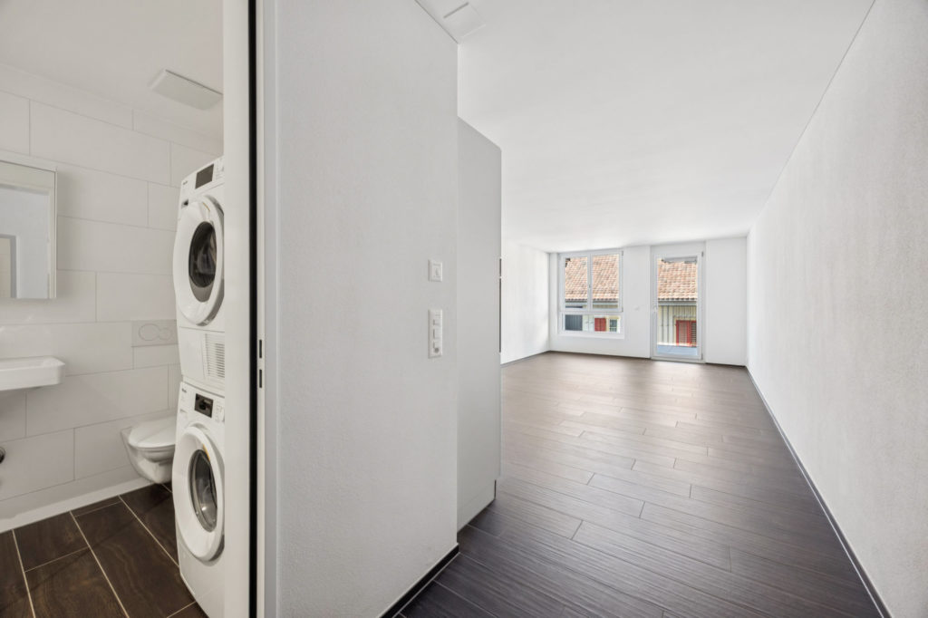 ERSTVERMIETUNG: 1.5-Zimmer Wohnung an bester Lage in Oerlikon - Bild 3