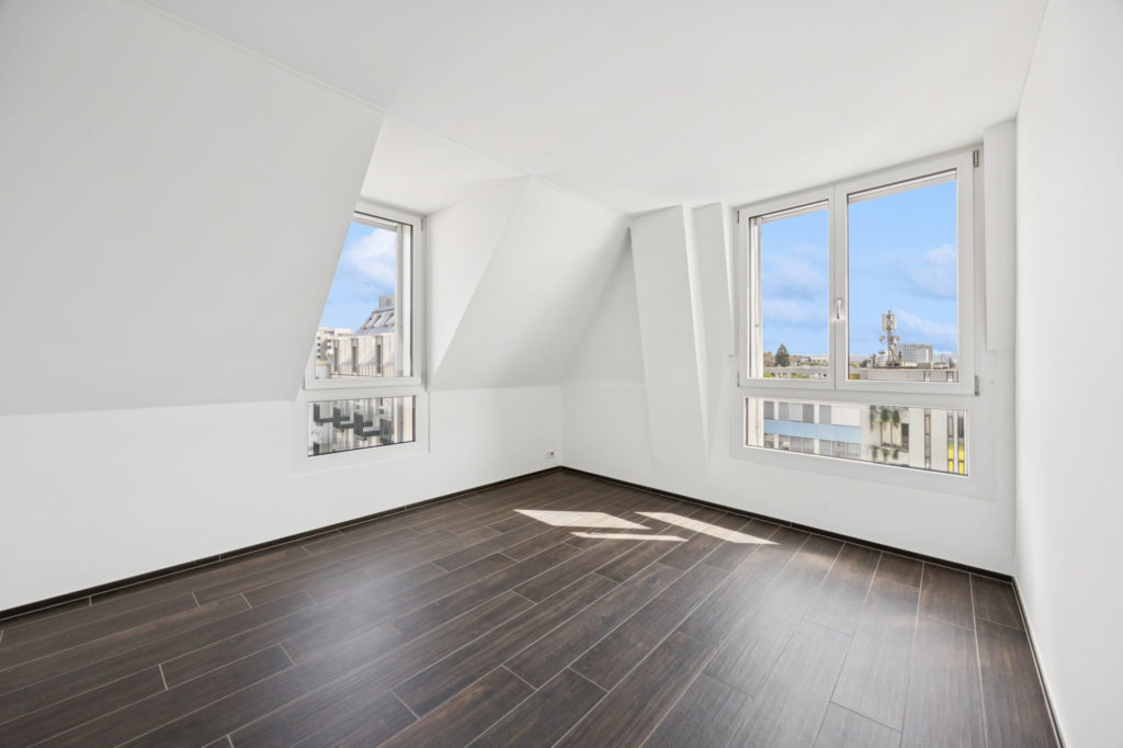 ERSTVERMIETUNG: Exklusive Maisonettewohnung mit Dachterrasse Oerlikon - Bild 4