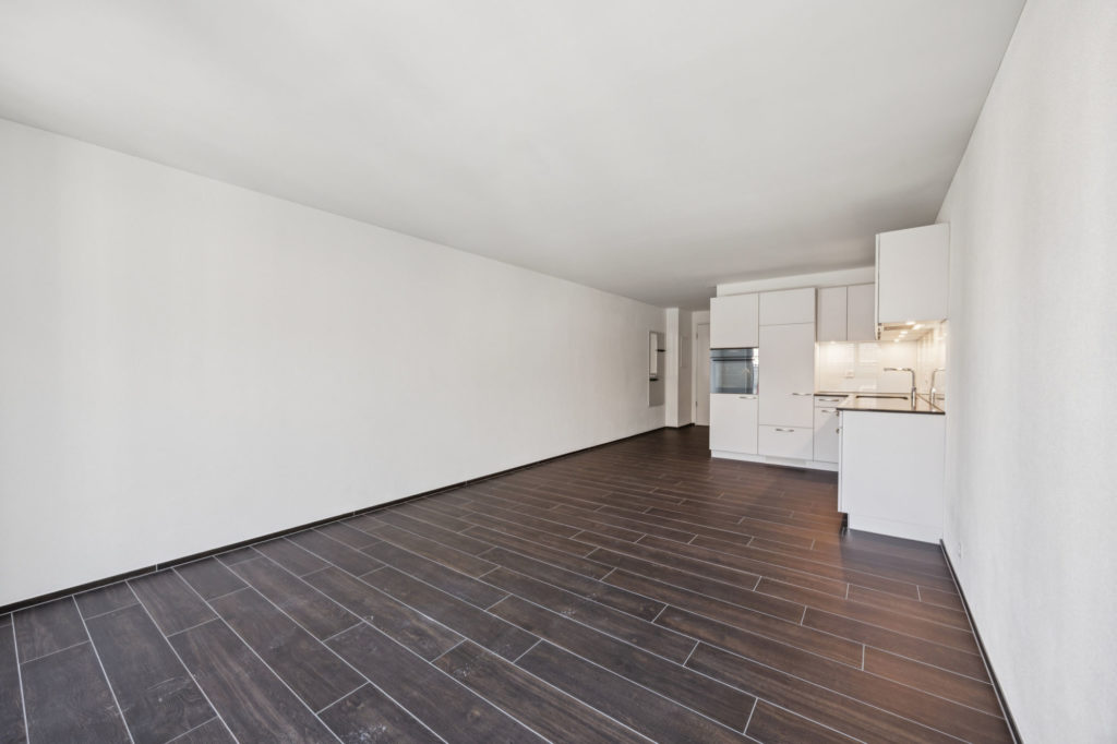 ERSTVERMIETUNG: 1.5-Zimmer Wohnung an bester Lage in Oerlikon - Bild 2