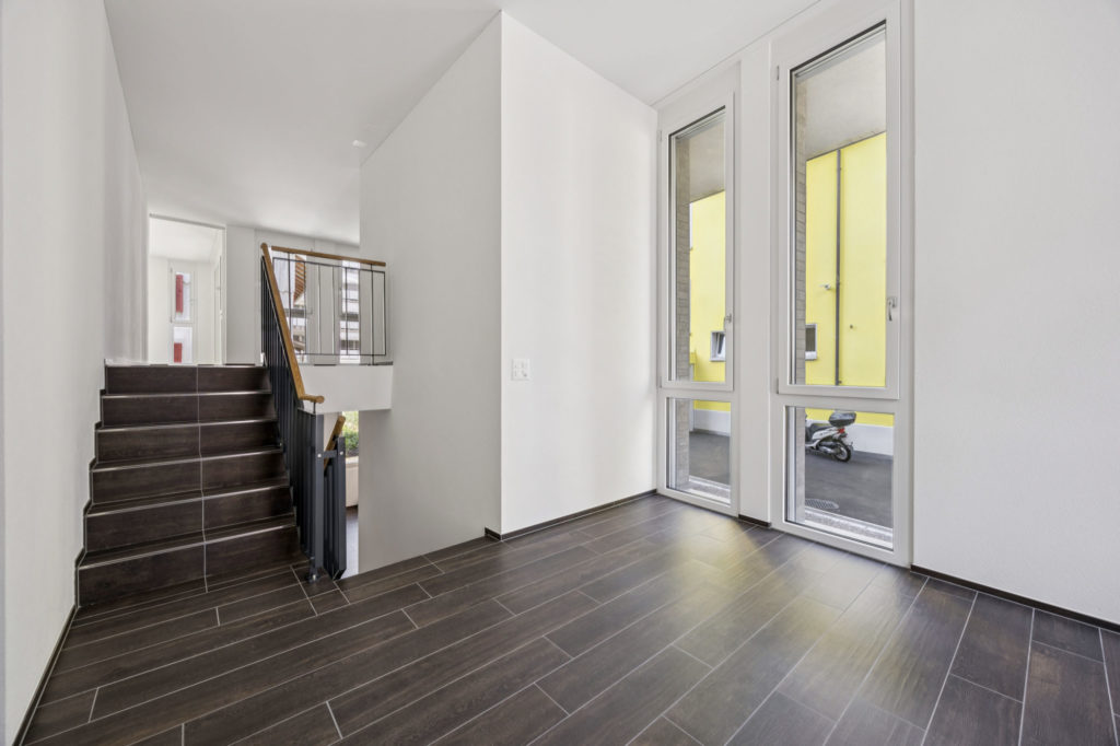 ERSTVERMIETUNG: Moderne Split-Level-Wohnung mit Charme in Oerlikon - Bild 7