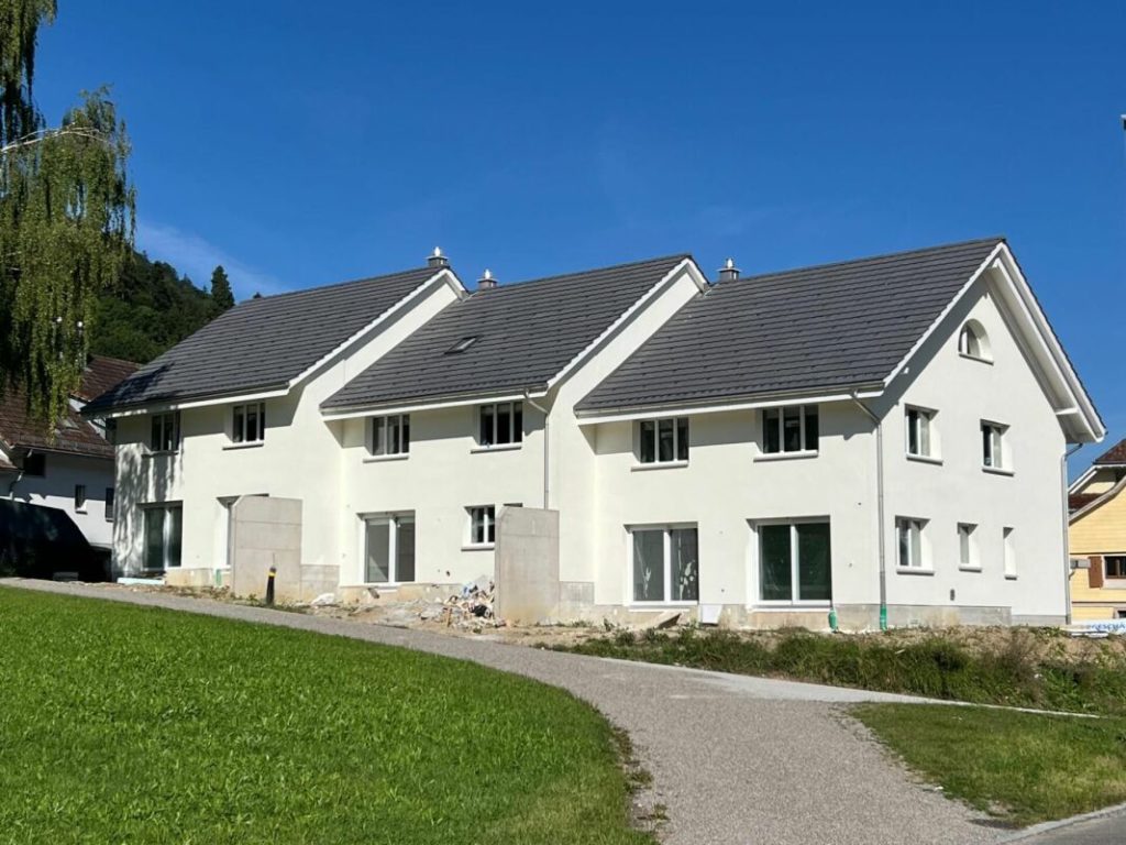Zu verkaufen in 8362 Itaslen bei Balterswil, neues 5½ Zi.-EFH, an unverbaubarer Lage angrenzend an Landwirtschaftszone, mit Weitsicht auf Wiese ! -  Bild 1