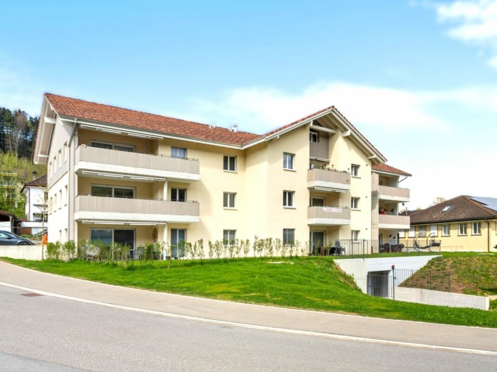 Zu verkaufen an der Bleichelistr. 5 im Bühler, bei Teufen: 3.5 Zimmer Erstbezugswohnung mit grosszügiger Einteilung im 1.OG. - Bild 1