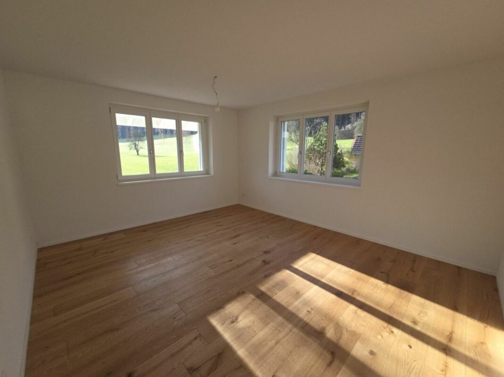 Zu verkaufen in 8362 Itaslen bei Balterswil, neues 5½ Zi.-EFH, an unverbaubarer Lage angrenzend an Landwirtschaftszone, mit Weitsicht auf Wiese ! -  Bild 21