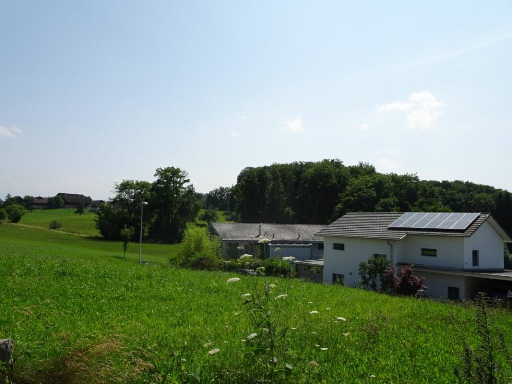 Bestens besonntes Bauland an unverbaubarer Lage -  Bild 1