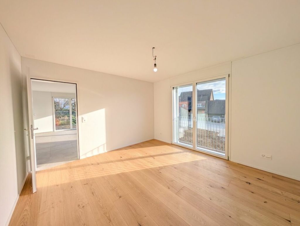 4.5-Zimmer-Wohnung im OG mit zwei Balkonen - Bild 7