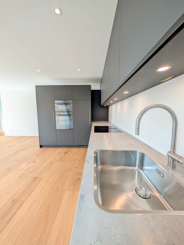 Charmante 4.5-Zimmer-Dachmaisonette mit zwei sonnigen Balkonen - Bild 8