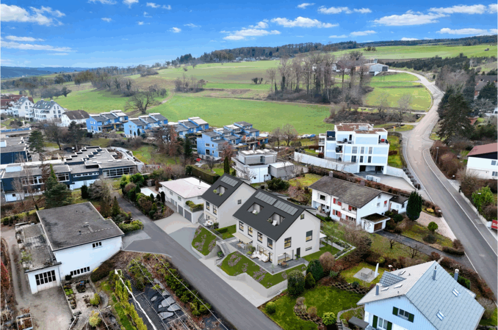 puro vivere: Exklusives Einfamilienhaus mit Garten & Aussicht - Nordostansicht