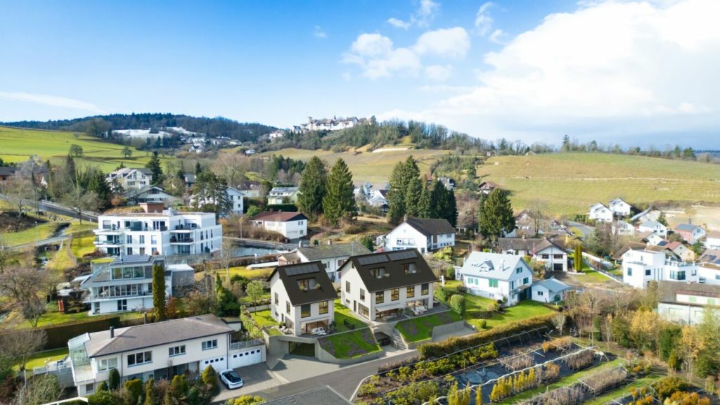 puro vivere: Exklusives Einfamilienhaus mit Garten & Aussicht -  Bild 2