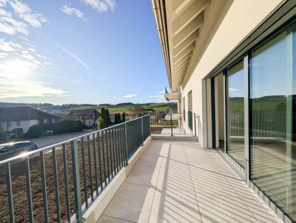 4.5-Zimmer-Wohnung im OG mit zwei Balkonen - Bild 4