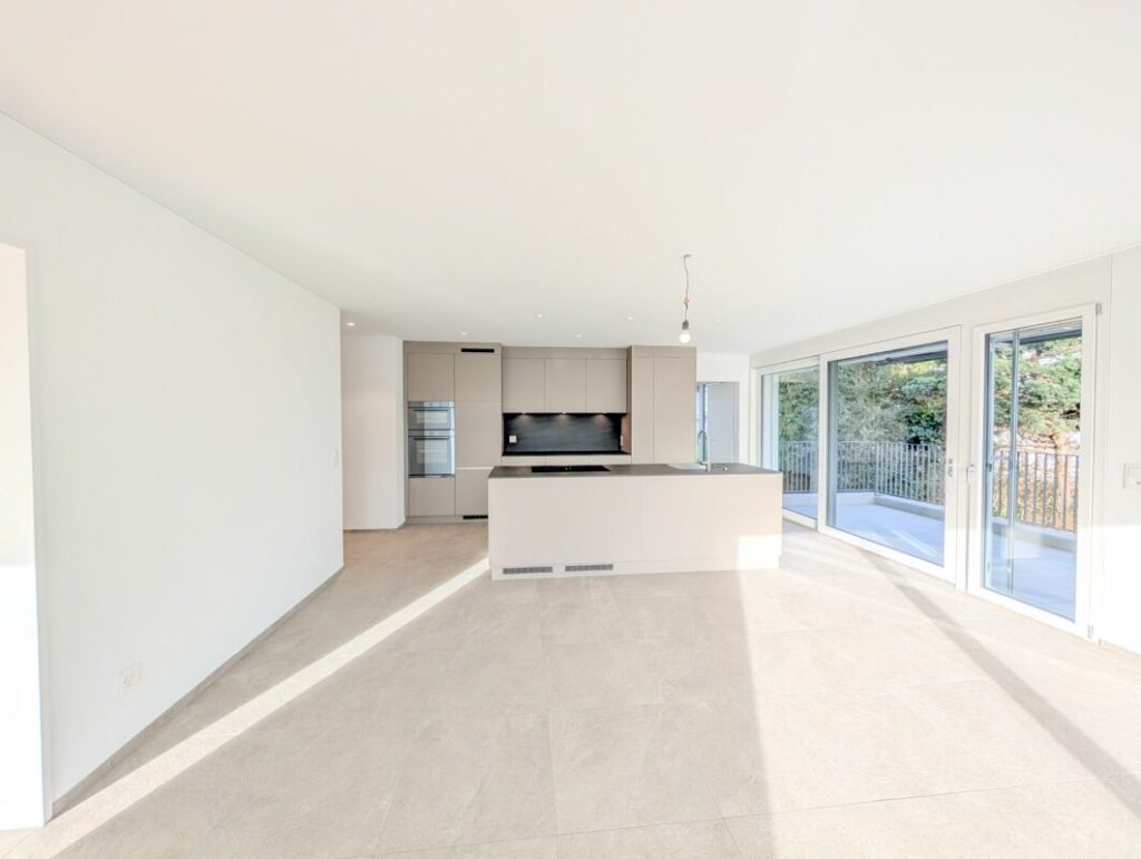 4.5-Zimmer-Wohnung im OG mit zwei Balkonen - Bild 3