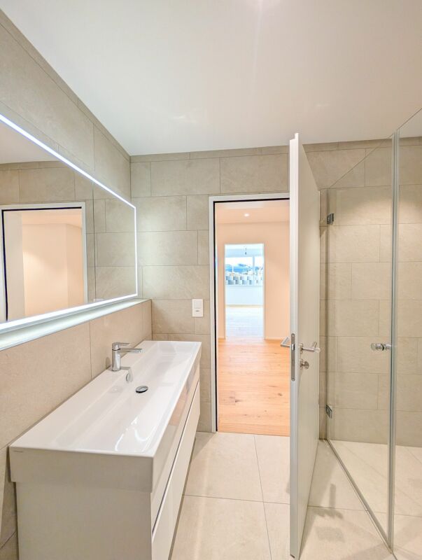 Familienwohnen mit Garten und viel Stauraum - Bild 9