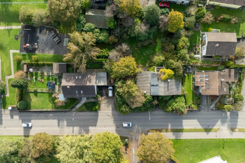Einfamilienhaus mit attraktiven Aussenflächen -  Bild 7