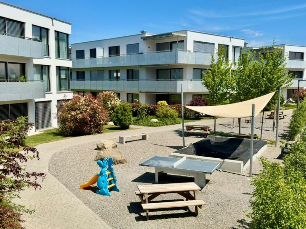 Neuwertige 5 1/2 Zimmer-Minergie-Wohnung mit grossem Balkon und hochwertigem Ausbau -  Bild 3