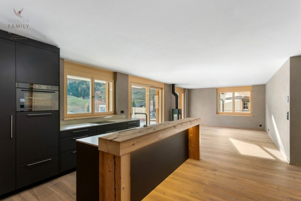 Neubau Wohntraum im modernen Bergchic - 4 1/2 Zimmer-Wohnung mit grosser Panorama Terrasse (Zweitwohnung) - Bild 1