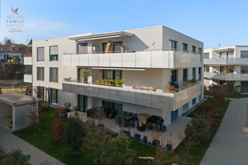 Neuwertige 5 1/2 Zimmer-Minergie-Wohnung mit grossem Balkon und hochwertigem Ausbau -  Bild 2