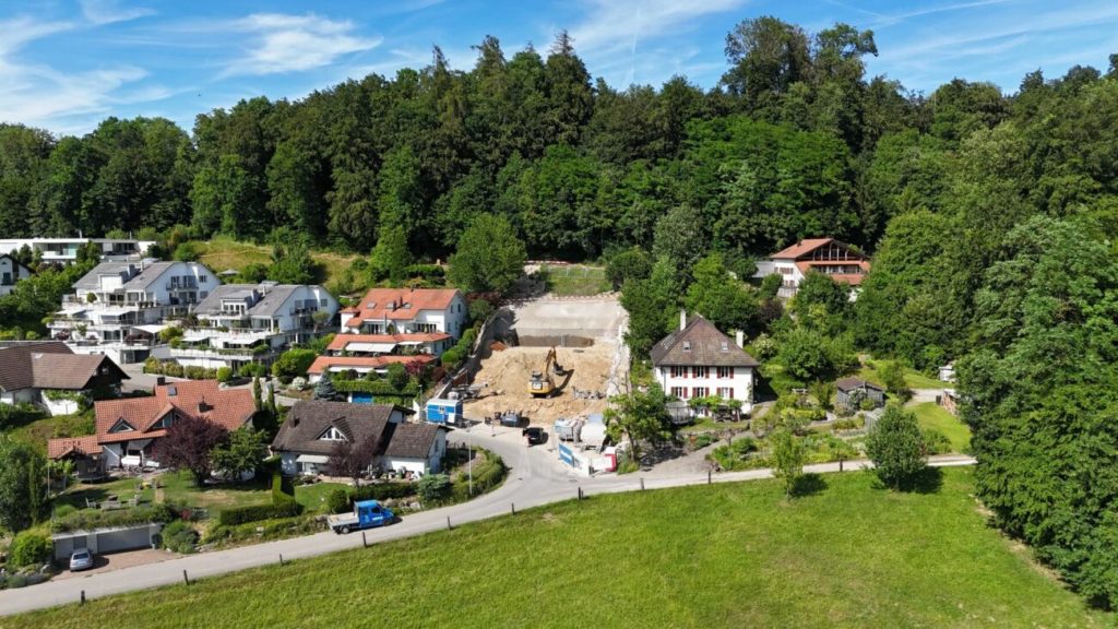 BAUFORTSCHRITT: HANGSICHERUNG VOLLENDET - BELLA VISTA.CH NIMMT FORM AN -  Bild 2