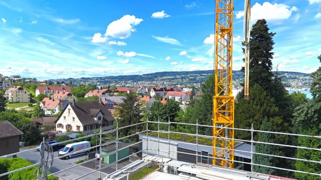 DIE KRÖNUNG DES HAUSES NIMMT FORM AN - DACHWOHNUNG IM BAU -  Bild 9