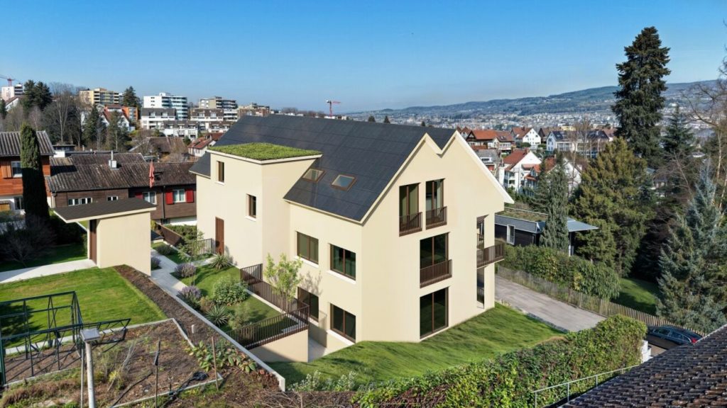 DIE KRÖNUNG DES HAUSES NIMMT FORM AN - DACHWOHNUNG IM BAU -  Bild 13