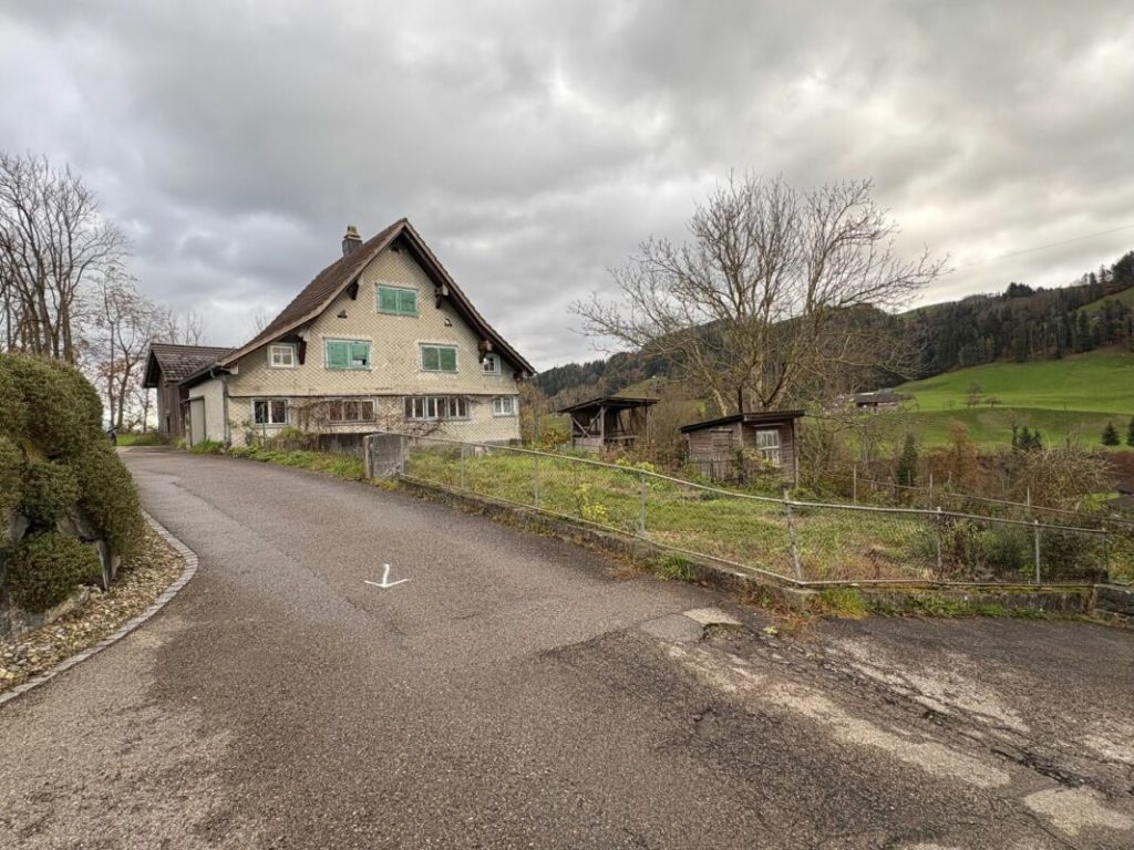 Bauparzelle oder Bestand an schöner Lage -  Bild 1